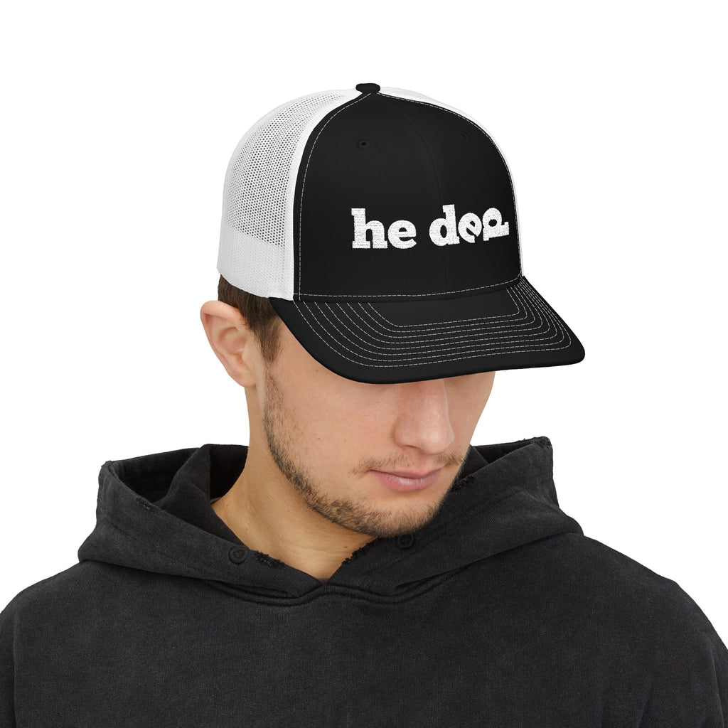 TRUCKER HAT